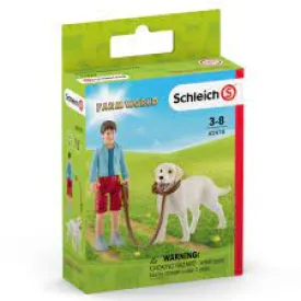 42478 SCHLEICH WALKING w LABRADOR RETRIE